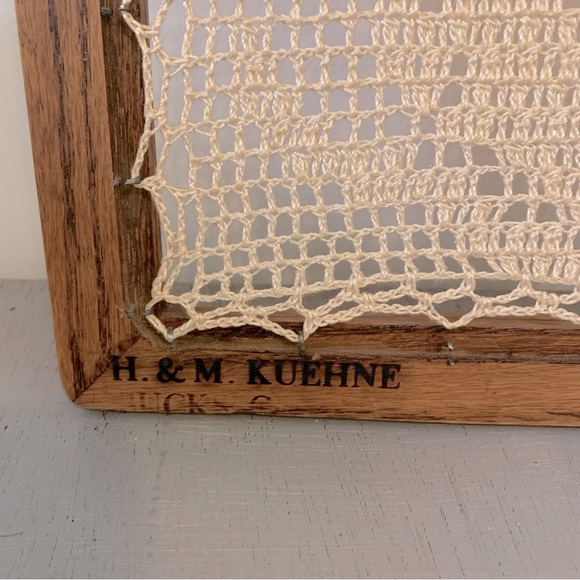 Handmade Vintage needlepoint Doily
Wood
Loom~farmhouse~bohemian~granny core - Picture 4 of 4